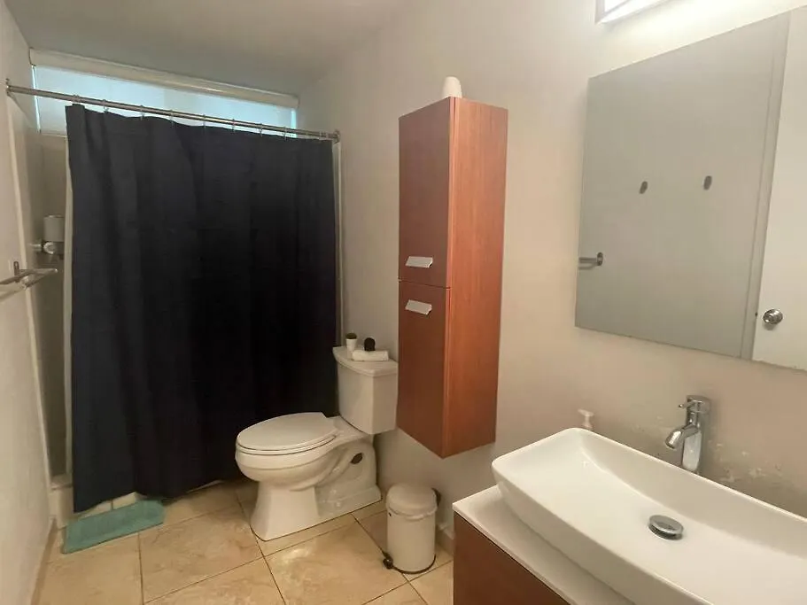 Апартаменты Beach Front 2 Bedroom 1 Bathroom Apt. Сан-Хуан Пуэрто-Рико